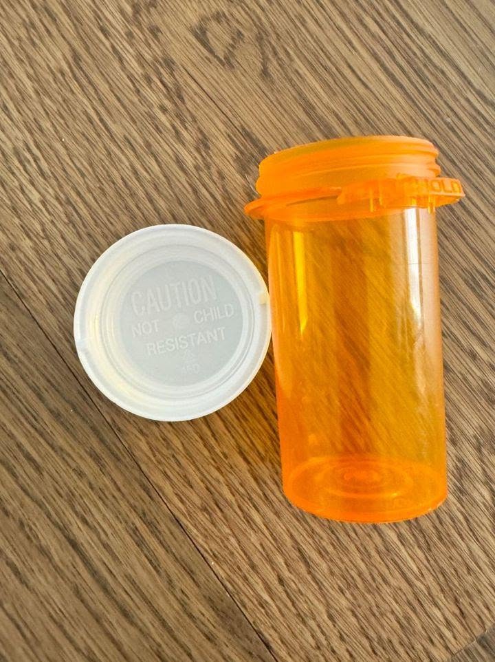 Lopeta vanhan pillerirasian heittäminen pois. Tässä on 12 tapaa käyttää sitä uudelleen.
