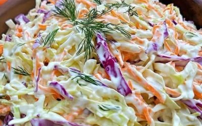 Syön tätä salaattia päivin ja öin ja laihdun nopeasti  Katso lisää ohjeita ensimmäisestä kommentista 👇😍👇